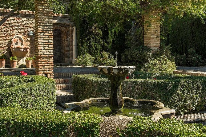 1.5-Hour Roman Theater and Alcazaba Castle Walking Tour - Where to Meet and How to Start Smoothly