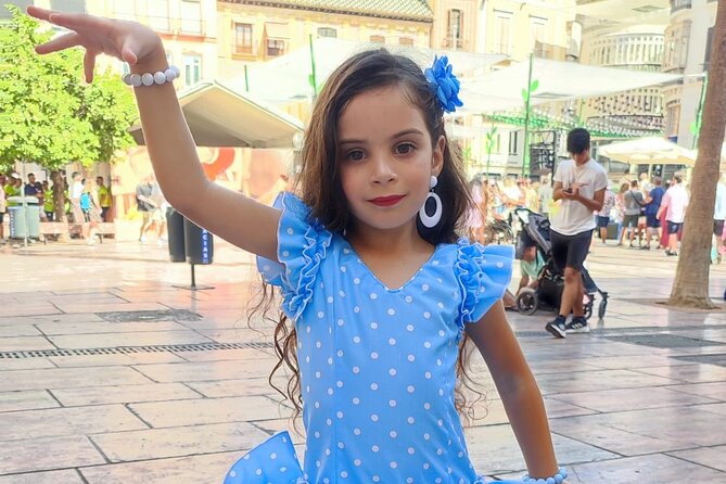 45 minutes flamenco dance class for family in Málaga - Finding the class: Calle Sta. María and meeting point reality