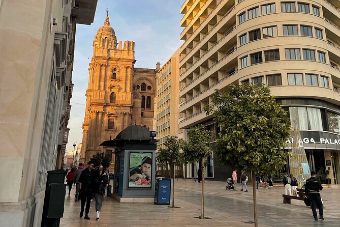 A Self-Guided Tour of Ancient Malaga’s History - Tapas culture stops: El Pimpi and Plaza de Uncibay as social history