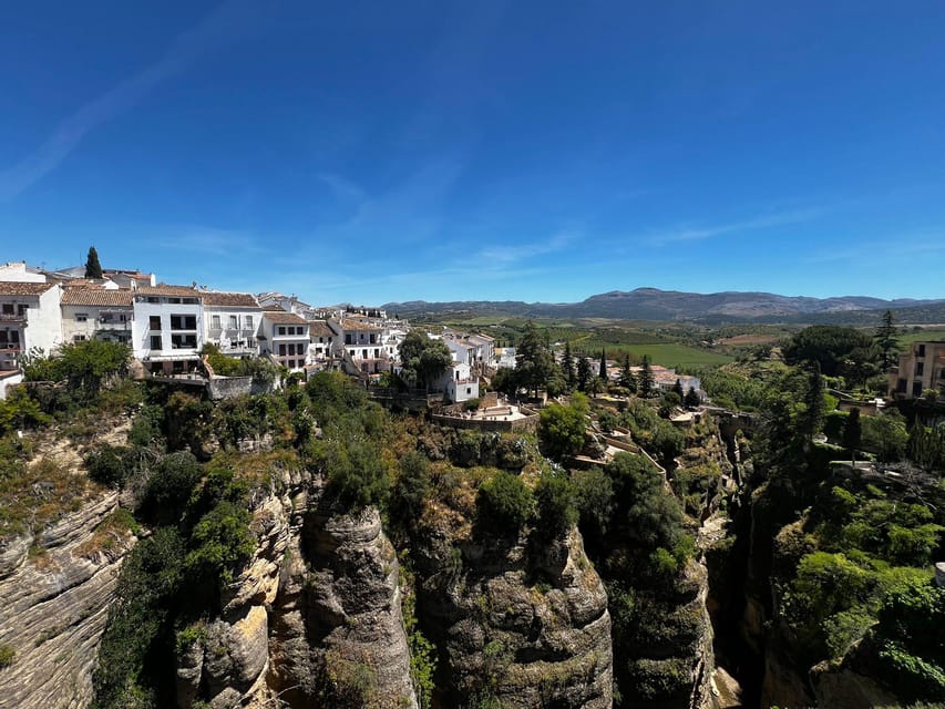 ab Marbella: Private VIP-Tour Ronda incl. Transfer + Tapas - Value check: what you’re paying for at $178 per person