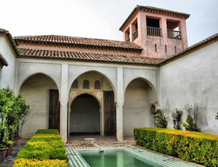 Alcazaba and Gibralfaro Private Tour. Skip The Line - Alcazaba feels different when you have a guide (and skip the queue)