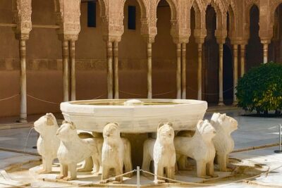Alhambra Private Tour from Marbella: with Transport and skip-the-line tickets - Alcazaba First: Fort Logic, Not Just Pretty Views