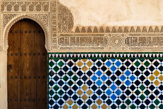 Alhambra Private Tour from Marbella: with Transport and skip-the-line tickets - Generalife Gardens: The One Hour That Makes the Whole Day Feel Complete