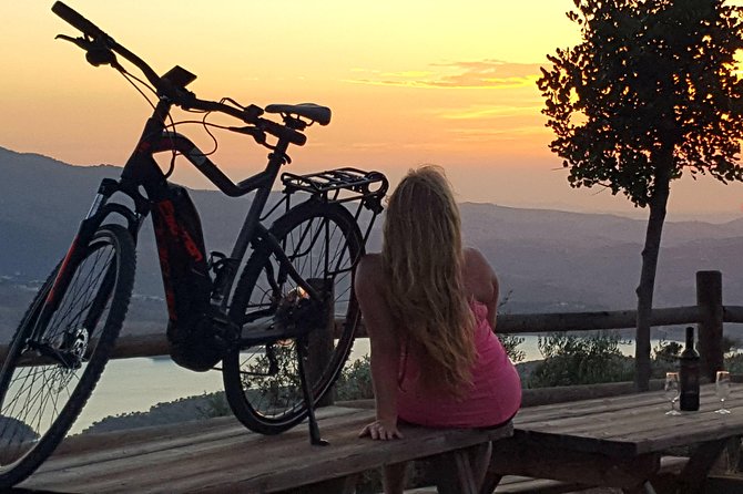 Andalucia by Sunset - half day tour including dinner and Ronda pickup - Montecorto and El Gastor: the walking that actually shows the real side