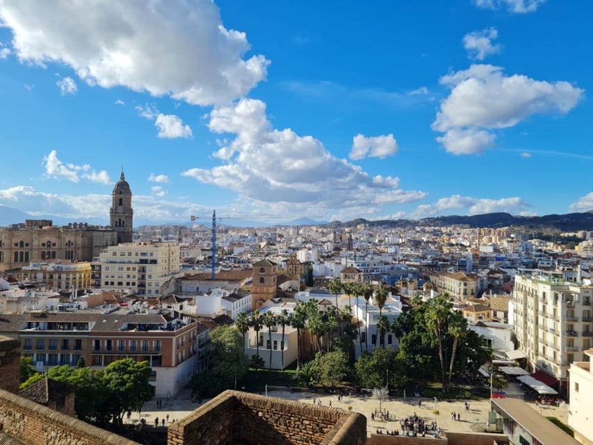 Audioguide City Walk Malaga for cruises (German & English) - Key highlights at a glance