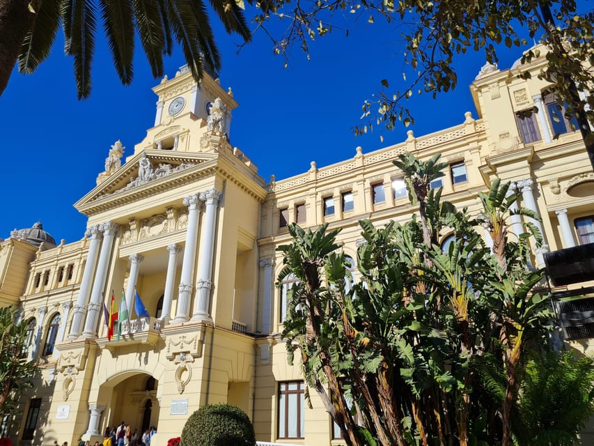 Audioguide City Walk Malaga for cruises (German & English) - Who this self-guided Malaga walk suits best