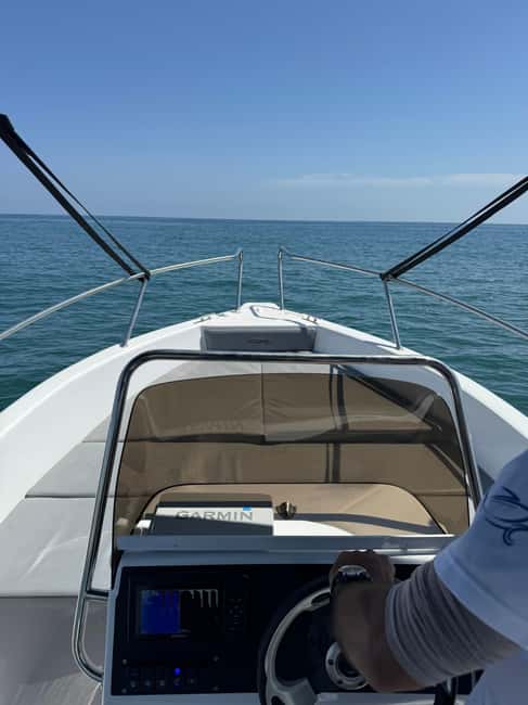 Benalmádena: Alquiler de barcos sin licencia Costa del Sol - Timing and route flexibility: 30 minutes to 4 hours