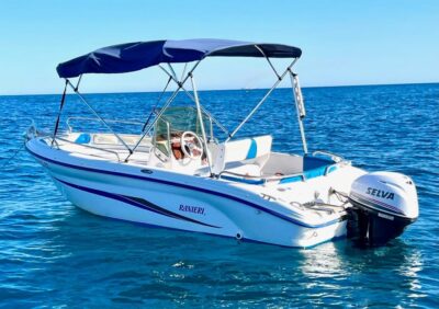Benalmadena: Boat Rental without License Required - No license required: what you actually need to succeed