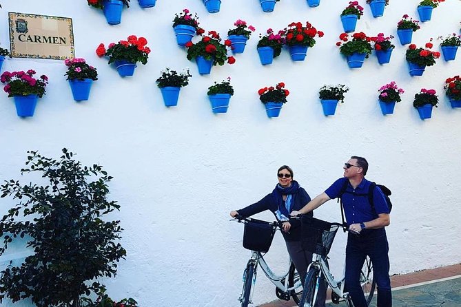 Bike City Tour Marbella - Puerto Banús Marina Stop: Luxury Boats, Expensive Cars, Fast Photos