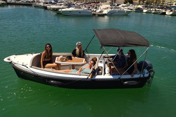 Boat Rental Without License in Benalmádena - The On-Board Setup: Bluetooth, GPS Probe, Shade, and Space