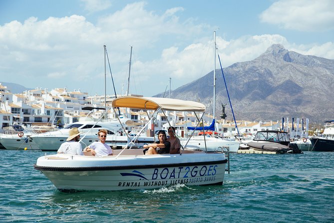 Boat Rental without License Puerto Banus - Price and Value for Up to 6 People
