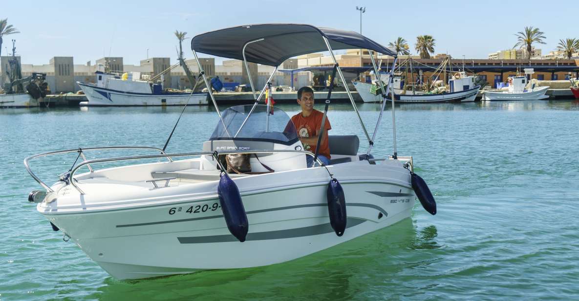 Boat without licence, fuel included - Captaining Your Own 5-Person Boat in Fuengirola (No Licence Needed)