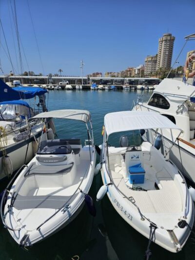 Boat without licence, fuel included - Finding the Right Dock: AMATISPORT NAUTIC and the 3-Option Plan