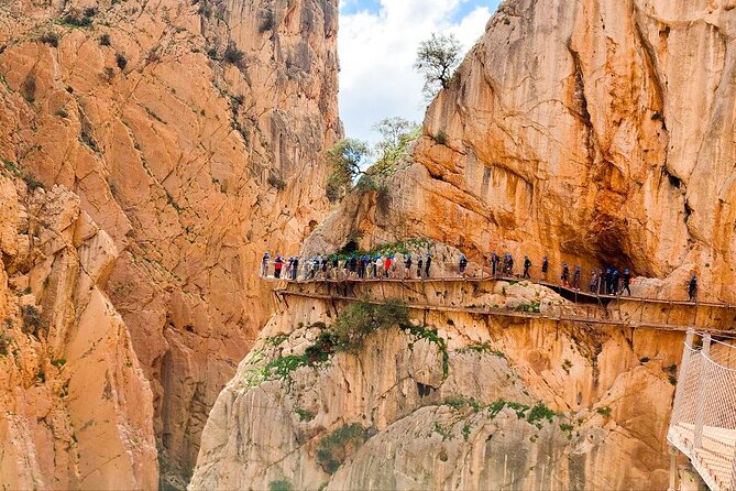 Caminito del Rey with Pickup from Nerja, Torrox and Torre del Mar - The group size and pace: good for families, not always for solo quiet time