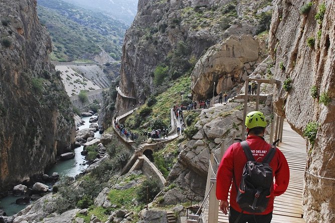 Dare to take a walk along the Caminito del Rey path private tour from Malaga - What the guide adds: stories, humor, and practical pacing