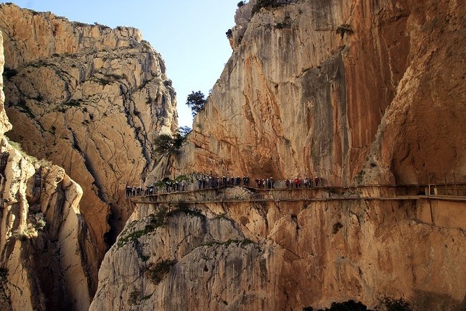 Dare to take a walk along the Caminito del Rey path private tour from Malaga - What to wear and pack for a canyon day