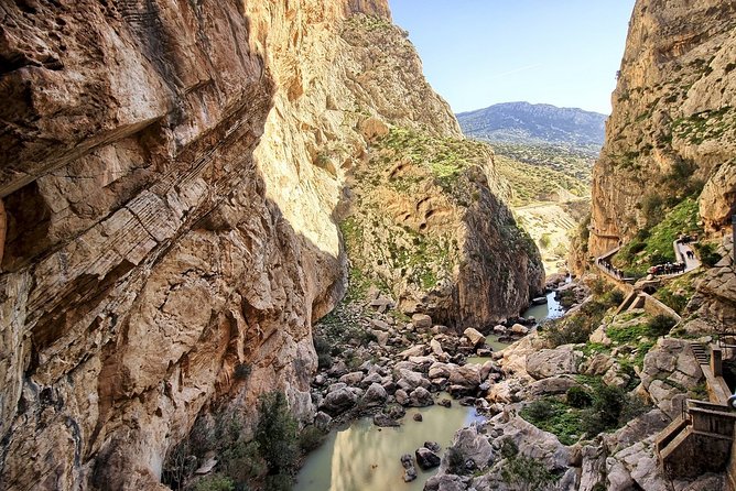 Dare to take a walk along the Caminito del Rey path private tour from Malaga - Safety and comfort: how to judge your own nerves early