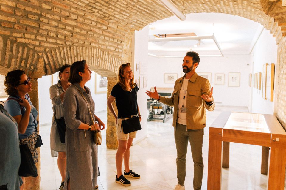 Discover Marbella's Old Town with five-star private tour - Avenida del Mar to Pl. de los Naranjos: finishing with the local pulse