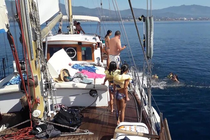 Dolphin Watching Adventure in Estepona Bay - Timing on the water: what the 1 hour 45 minutes feels like