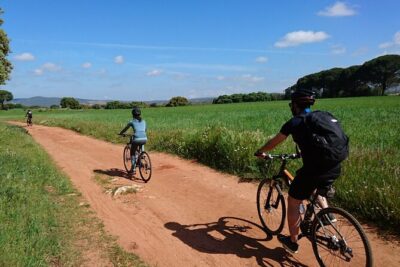 e-Bike (Self-Guided) & Winery tour - 20km Easy - Meeting at Parking Saba and getting your bearings fast