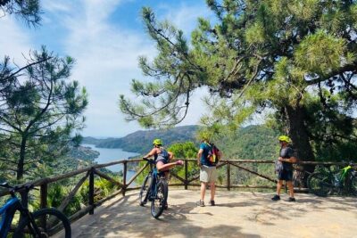 E-Mountain Bike & Wine Tour from Marbella to Sierra Blanca - Getting started at Puerto Deportivo de Marbella (and why the timing works)