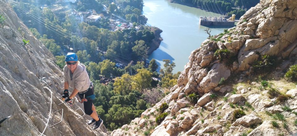 El Chorro: Climb Via Ferrata at Caminito del Rey - Getting to El Chorro: meeting in Granada and going equipped