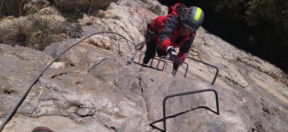 El Chorro: Climb Via Ferrata at Caminito del Rey - Practical tips so your day stays fun, not frustrating