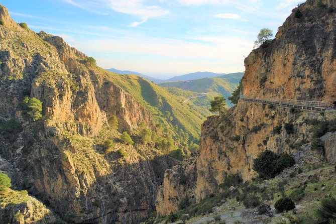 El Saltillo Gorge and White Village Hiking Tour from Malaga - Key Highlights You’ll Actually Feel On the Trail