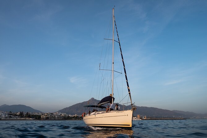 Exclusive private experience in luxury catamaran - Drinks and snacks: simple, generous, and built for groups