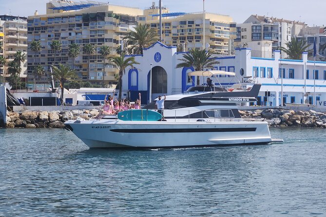 Express Transfer Marbella - Puerto Banus - Private Tour Math: Minimum 4 People and the 100€ Option