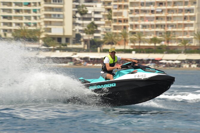 Express Transfer Marbella - Puerto Banus - Crew Attention You Can Feel: Skipper Louis and Captain Antonio