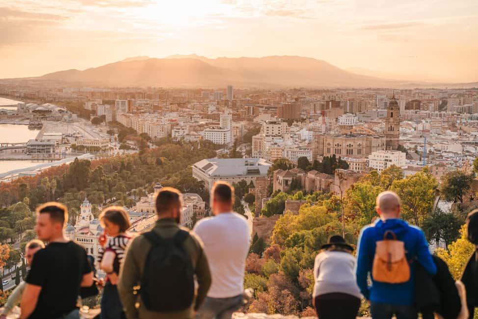 Express tuktuki tour in Malaga: Gibralfaro Viewpoint and Photography - Why This Express Tuk-Tuk Makes Sense in Málaga