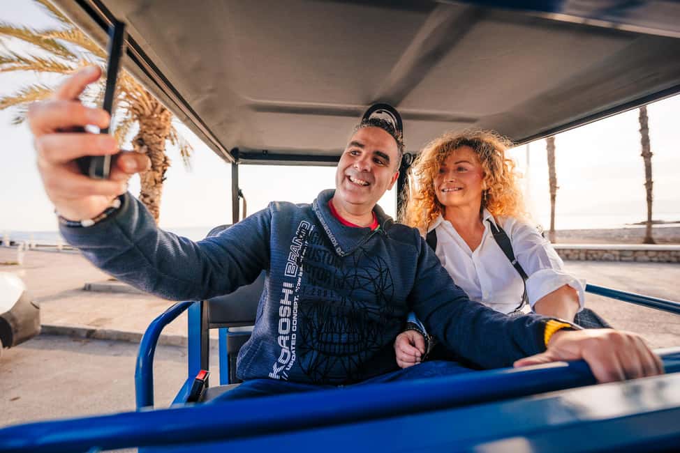 Express tuktuki tour in Malaga: Gibralfaro Viewpoint and Photography - Plaza de la Merced: A Quick Passing Moment