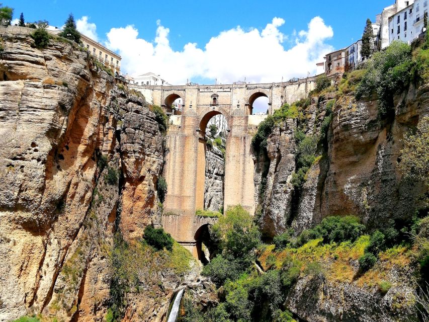 From Costa del Sol: Ronda, and Bullring Tour - Ronda’s cliff-edge views: why Puente Nuevo hits so hard