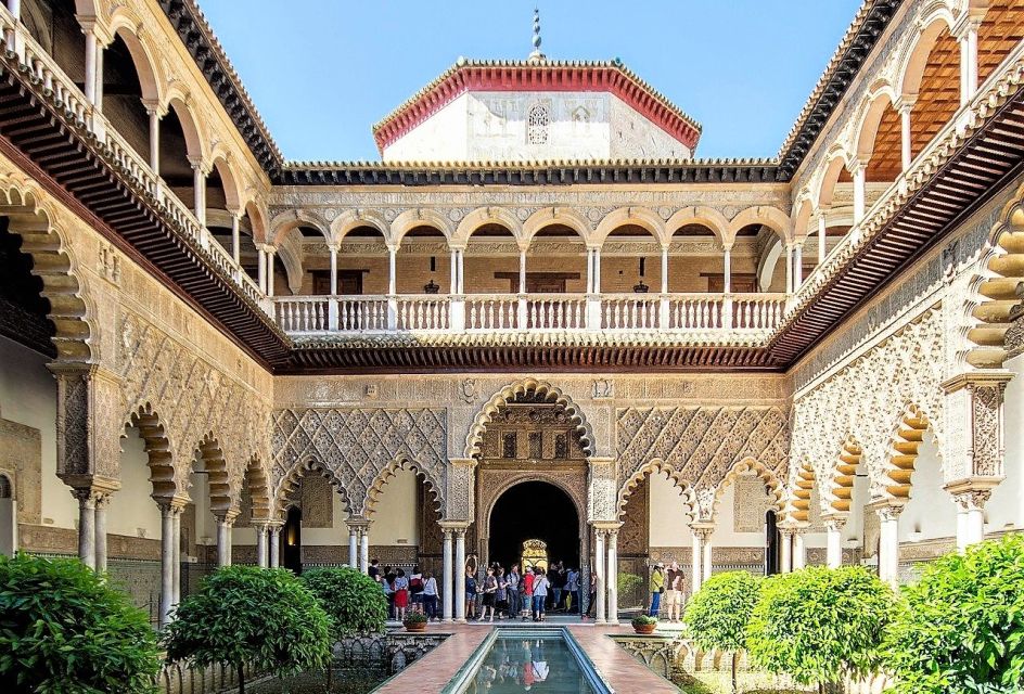 From Costa del Sol: Seville and Royal Alcázar Palace - What the “private group” format changes in real terms
