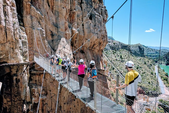 From Malaga: Caminito del Rey tour with Private Transportation - Walking the Caminito del Rey at Your Pace (2.5–3 Hours)