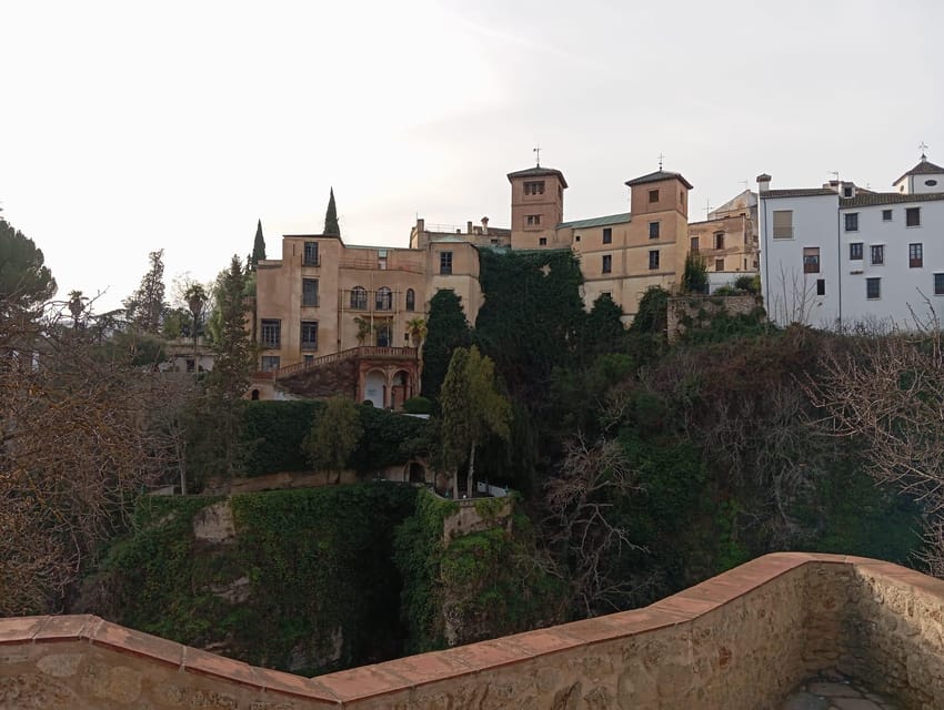 From Malaga: private tour Ronda and Setenil de las Bodegas - Setenil de las Bodegas: Mirador del Carmen and the canyon-town effect