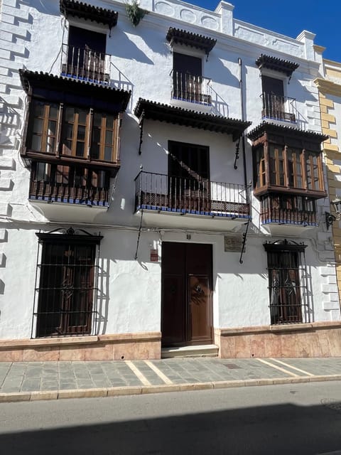 From Nerja/Almunecar: Ronda Day Trip with Hotel Pickup - Ronda’s Tajo Gorge and the Puente Nuevo Bridge