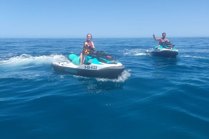 Fuengirola: Alquiler Jet ski 30 min / 1 hour - 30 minutes on the Sea-Doo GTX: how to make it count