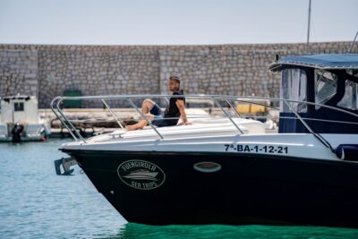Fuengirola: Luxury Private Boat Rental With Skipper - Drinks, snacks, and the 2-hour package logic