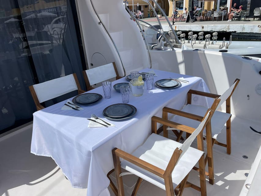 Fuengirola: Sunset Boat Tour - Cocktail Dinner & Champagne - What Each Stop Feels Like (and What to Watch For)