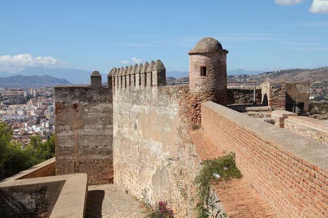 Gibralfaro Castle, Port & Bullring Segway Tour in Málaga - La Malagueta bullring: Spanish tradition in a compact stop