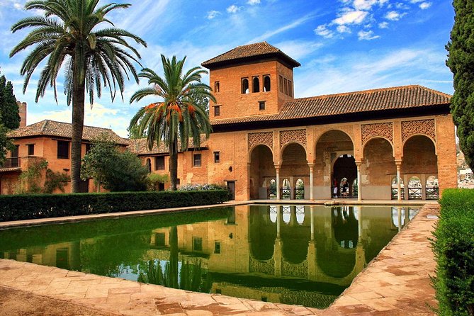 Granada Full Day Tour From Malaga - From the Costa del Sol to Granada: the real 11-hour rhythm