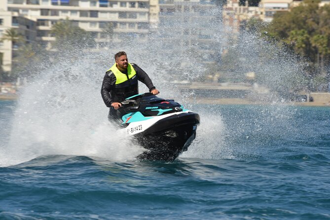 JET SKI TOUR experience in Marbella 30 MINUTES - Group size up to 8: why that affects your ride