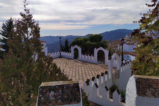 La Axarquia White Villages & Buddhist Stupa - SemiPrivate - Cútar: the fountain-of-paradise stop that doesn’t take much time