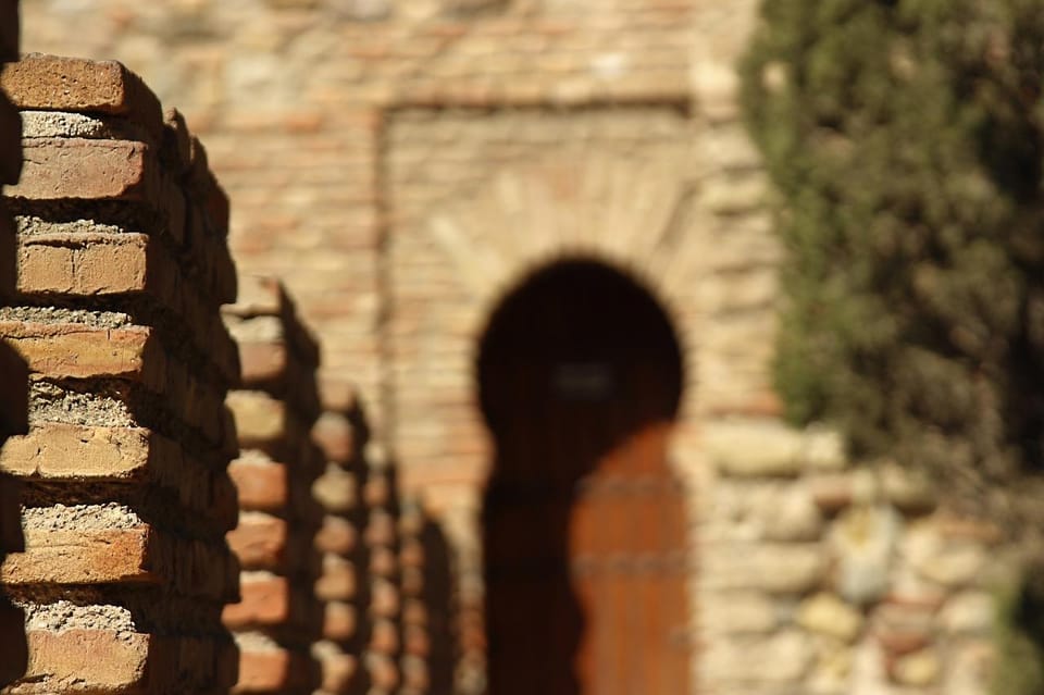 Malaga: Alcazaba and Roman Theatre Private Tour With Tickets - A private tour that actually feels worth the money