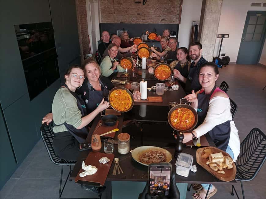 Malaga: Authentic Paella Cooking Class with Sangría - Drinks and pacing: how to time your appetite
