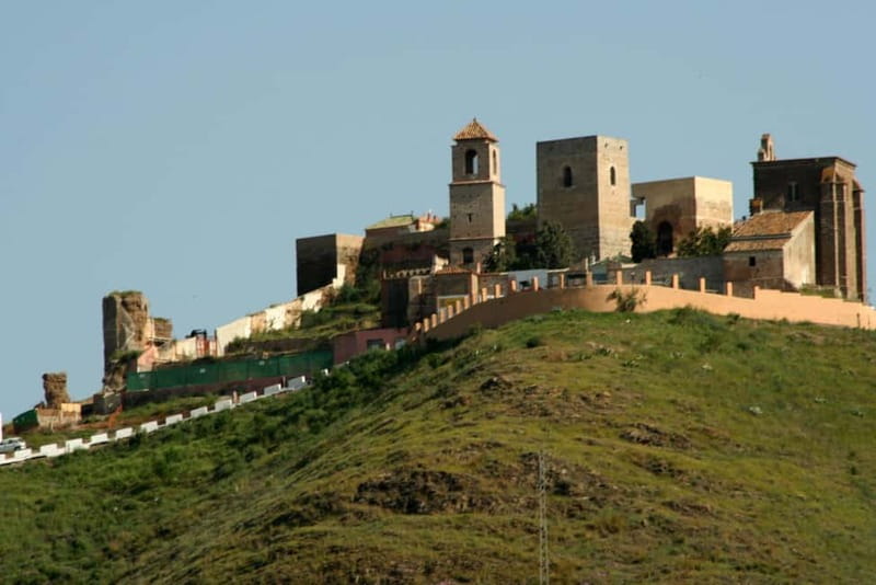 Málaga: Caminito del Rey and Álora Village Tour with Tapas - Where To Start in Málaga (and how to find the red jackets)