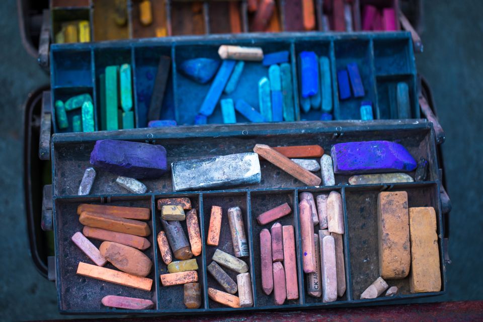 Malaga: Drawing & Painting Lesson Outdoors - 90 Minutes of Instruction Without the Guesswork