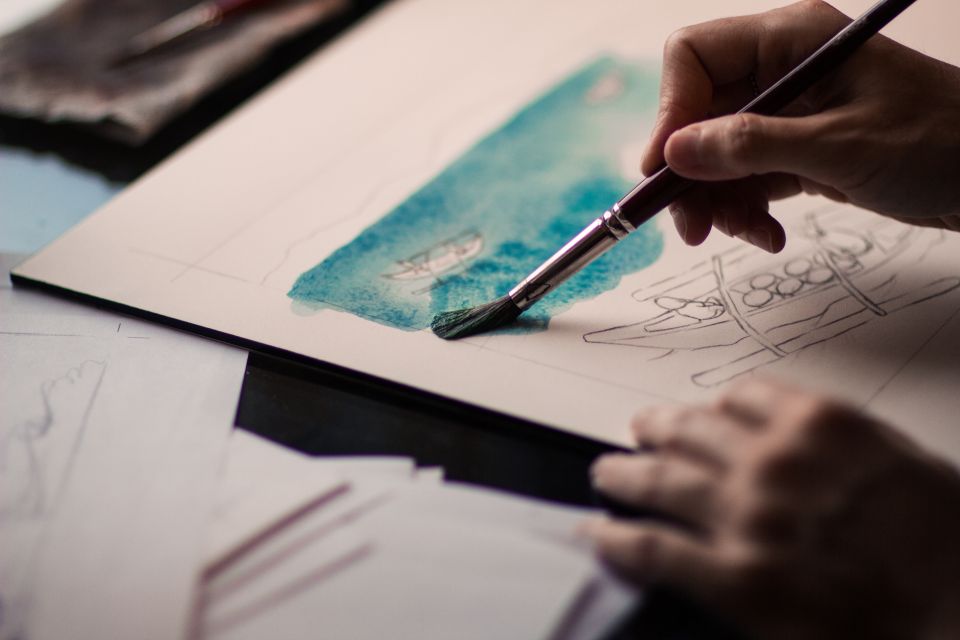 Malaga: Drawing & Painting Lesson Outdoors - The Teaching Focus: Perspective, Proportion, and Color Choices